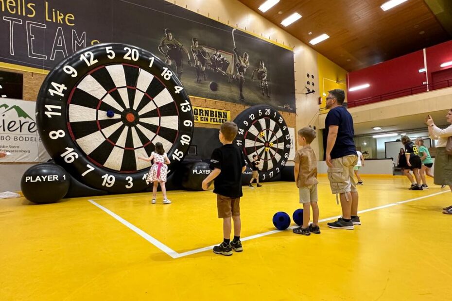 XXL Dart-Scheibe. Fußball-Dart von Ländle Event.
