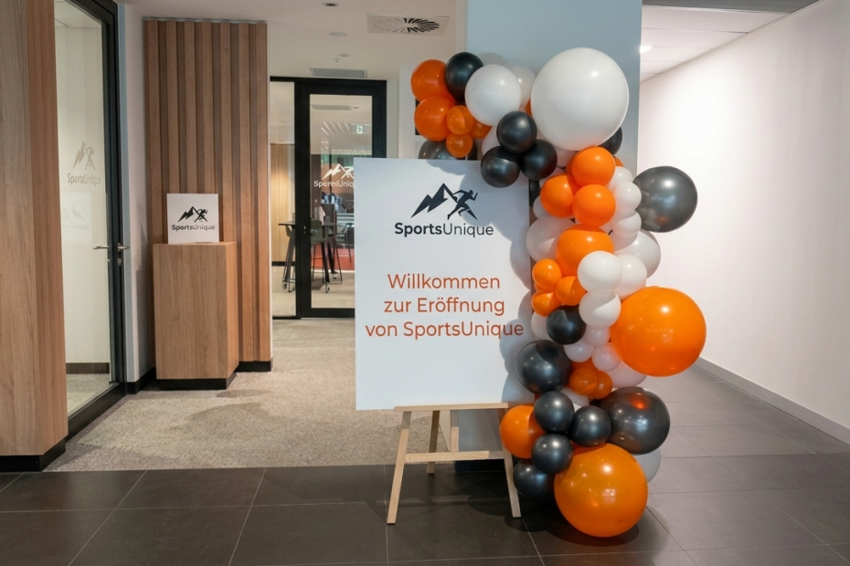 Ländle-Balloon_Eröffnungsbogen-mit-Staffelei